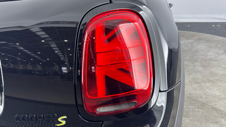 MINI Hatchback 135kW Cooper S Level 2 33kWh 3dr Auto Electric Hatchback